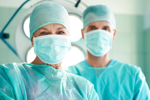 Como escolher um cirurgião plástico para lipoaspiração